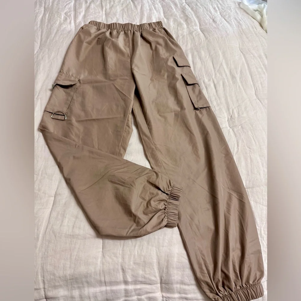 Cargo pants - Picture 2 of 3